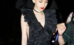 娱乐吃瓜女星代言,时尚跨界引发热议